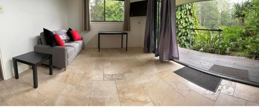 Dezen Accomodation Palmview Экстерьер фото